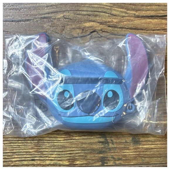 Disney iPod Stitch Case - Picture 7 of 8